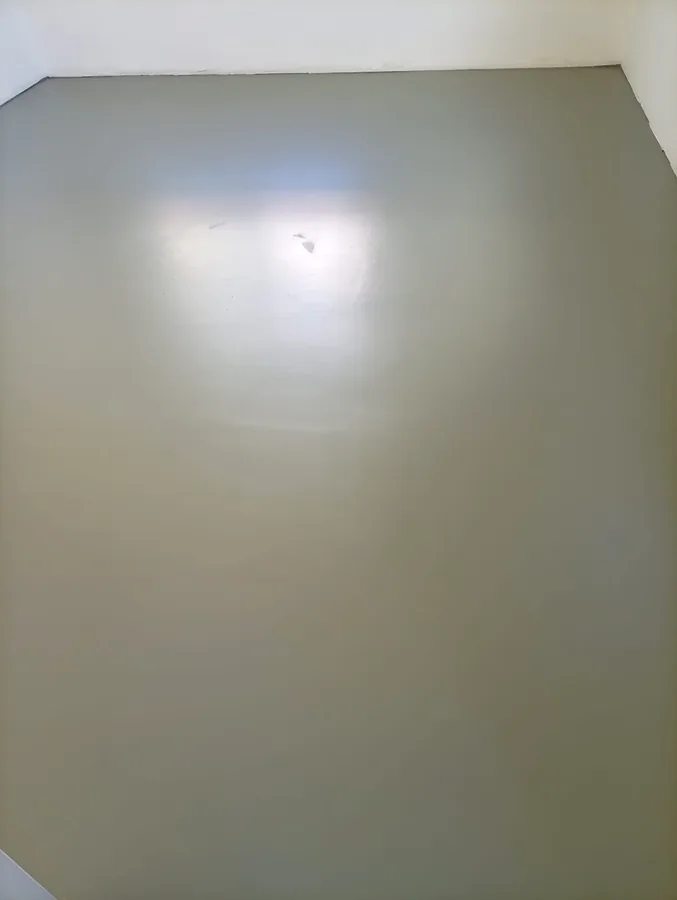 Fein gespachtelte Wandfläche
